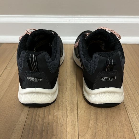 KEEN Women's Terradora Flex WP Hiking Shoes - Black/Peachy - Picture 4 of 10